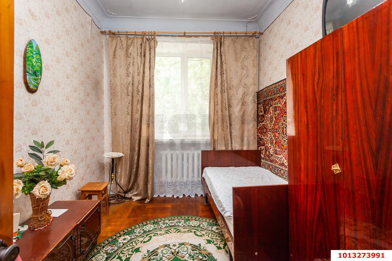 Фото №1: 3-комнатная квартира 58&nbsp;м², 1/2&nbsp;эт. - Краснодар, Прикубанский внутригородской округ, мкр. имени Н.И. Вавилова, ул. имени Калинина, 1к13