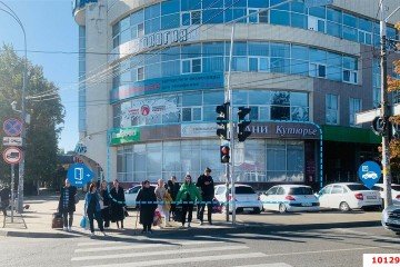 Фото №2: Торговое помещение 110 м² - Краснодар, мкр. Центральный внутригородской округ, ул. имени П.М. Гаврилова, 117