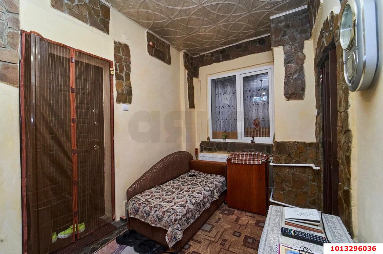 Фото №4: Часть дома 67&nbsp;м² + 2&nbsp;сот., 1&nbsp;эт. - Краснодар, Западный внутригородской округ, мкр. Кожзавод, ул. Володи Головатого, 61