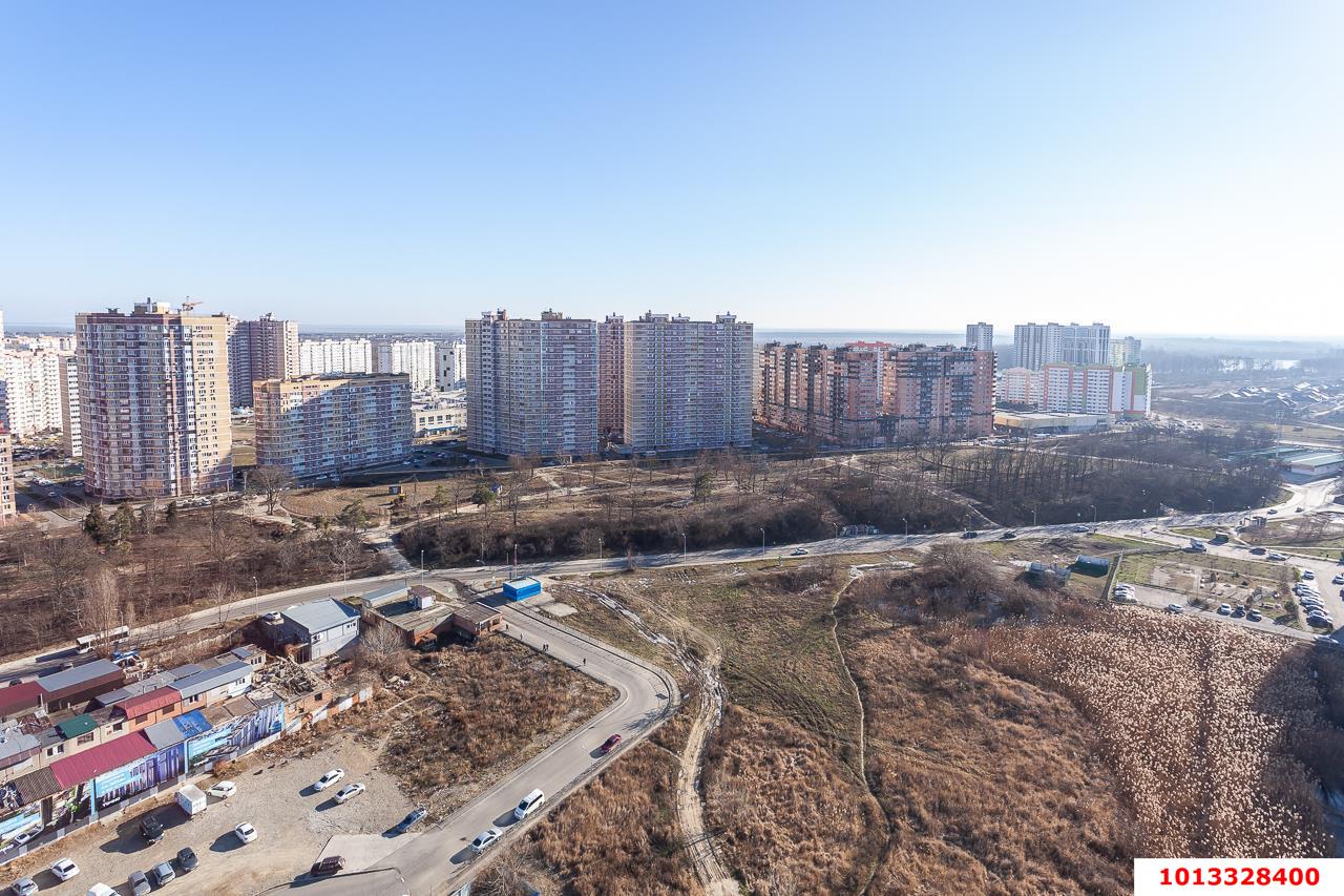 Фото №4: 3-комнатная квартира 80&nbsp;м², 24/25&nbsp;эт. - Краснодар, Карасунский внутригородской округ, Гидростроителей, мкр. жилой комплекс Парусная Регата, ул. Автолюбителей, 1Дк1