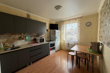 Фото №1: 2-комнатная квартира 44 м² - Российский, мкр. Прикубанский внутригородской округ, ул. Атамана Бабыча, 3