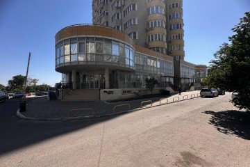 Фото №2: Офисное помещение 344 м² - Краснодар, мкр. Юбилейный, ул. Рождественская набережная, 2