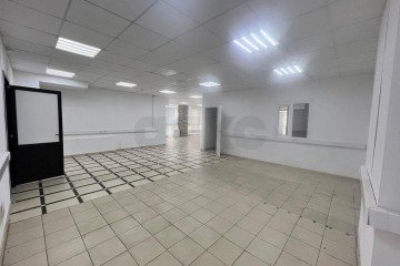 Фото №2: Торговое помещение 295 м² - Краснодар, мкр. Юбилейный, ул. Рождественская набережная, 2