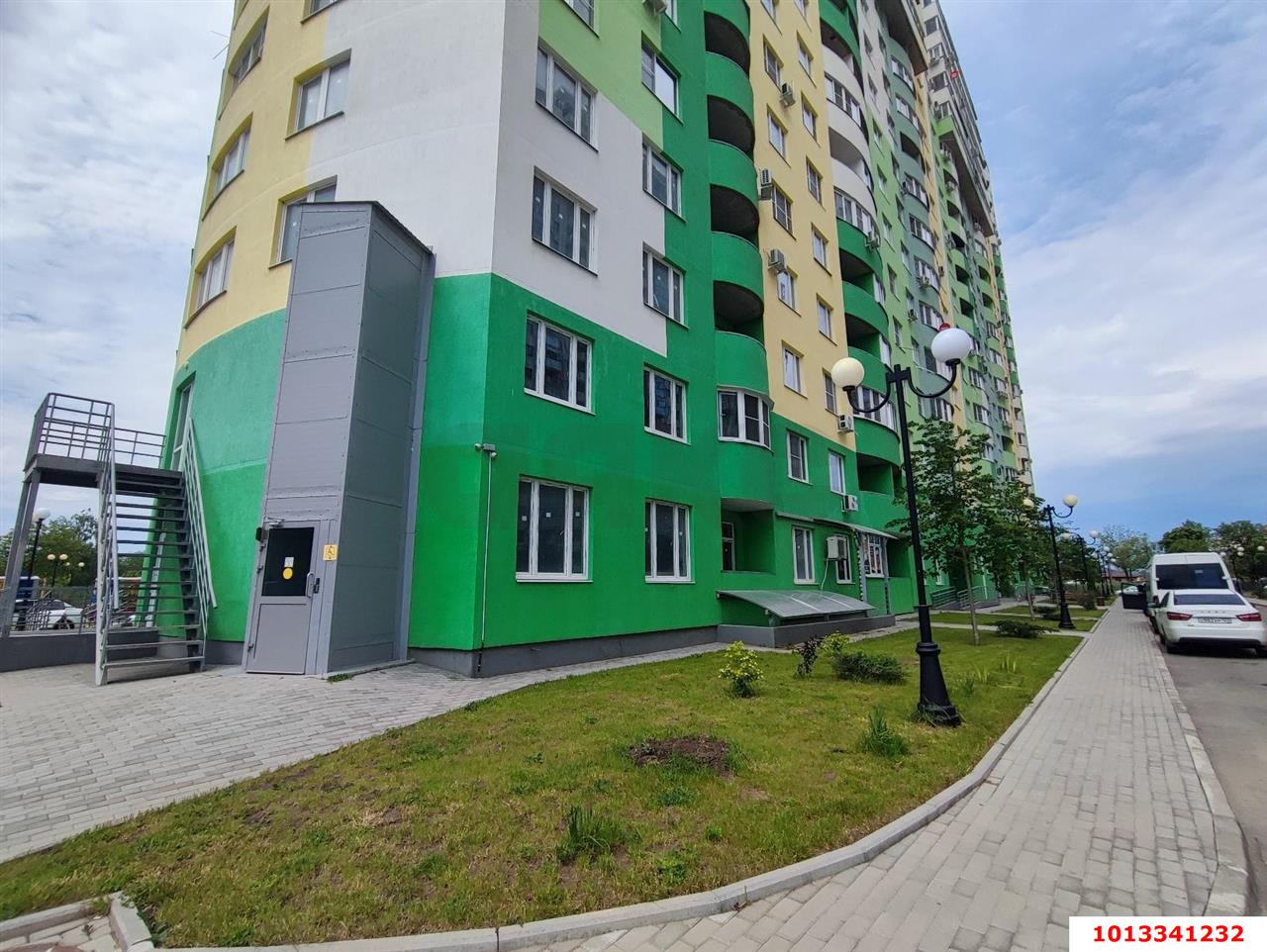 Фото №1: Торговое помещение 70&nbsp;м², 1/16&nbsp;эт. - Краснодар, Карасунский внутригородской округ, мкр. жилой комплекс Фреш, ул. имени Валерия Гассия, 4/7к1