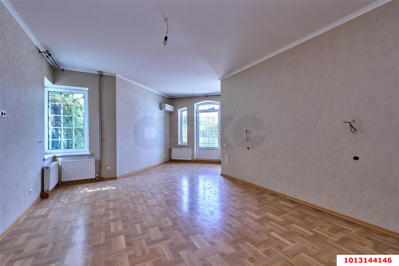 Фото №42: Дом 341&nbsp;м² + 12&nbsp;сот., 2&nbsp;эт. - Краснодар, Прикубанский внутригородской округ, Микрохирургии глаза, мкр. СНТ № 1, ул. Ореховая