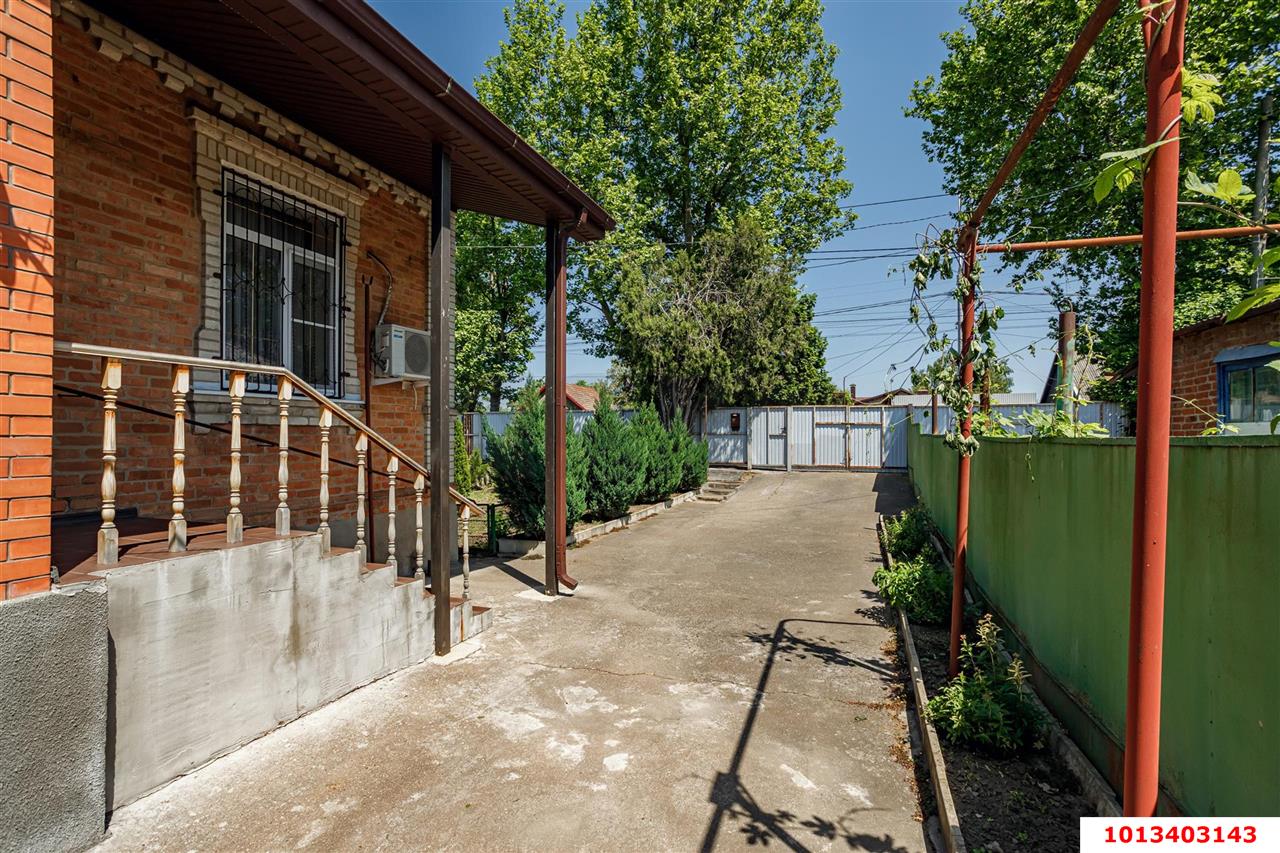 Фото №2: Дом 74&nbsp;м² + 9.6&nbsp;сот., 1&nbsp;эт. - Краснодар, Карасунский внутригородской округ, ж/м Пашковский, ул. Фадеева, 337