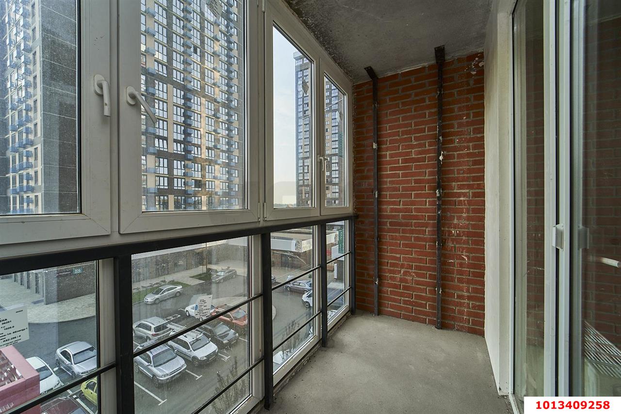 Фото №12: 2-комнатная квартира 70&nbsp;м², 4/18&nbsp;эт. - Знаменский, Карасунский внутригородской округ, мкр. Родные Просторы, ул. Природная, 10Бк2