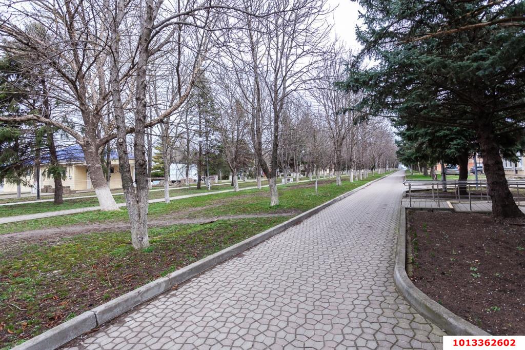 Фото №10: Дом 291&nbsp;м² + 13.61&nbsp;сот., 2&nbsp;эт. - Выселки, мкр. квартал Центр, пер. Коммунаров, 3/2