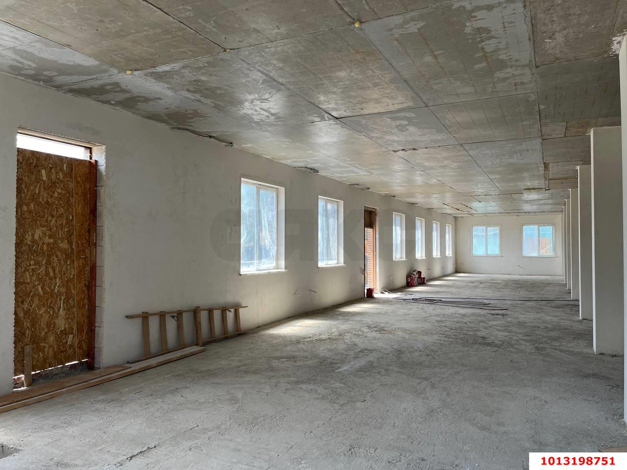 Фото №3: Отдельное здание 752&nbsp;м², 1/2&nbsp;эт. - Краснодар, Центральный внутригородской округ, мкр. 40 лет Победы, ул. Колхозная, 53/1