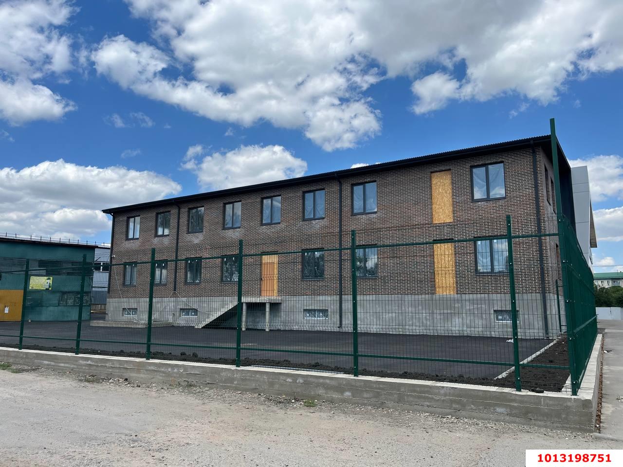Фото №2: Отдельное здание 752&nbsp;м², 1/2&nbsp;эт. - Краснодар, Центральный внутригородской округ, мкр. 40 лет Победы, ул. Колхозная, 53/1