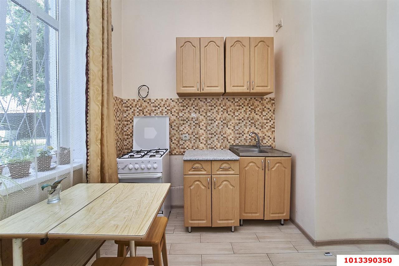 Фото №3: 1-комнатная квартира 32&nbsp;м², 1/2&nbsp;эт. - Краснодар, Центральный внутригородской округ, мкр. Центральный, ул. Ломоносова, 106