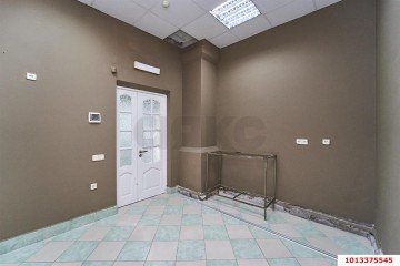 Фото №3: Торговое помещение 33 м² - Краснодар, мкр. Центральный, ул. Гимназическая