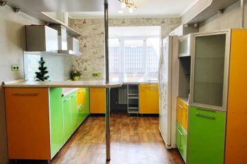 Фото №1: 2-комнатная квартира 70 м², 4/4 эт. - Краснодар, мкр. Краевая Клиническая Больница, ул. Шпака, 28