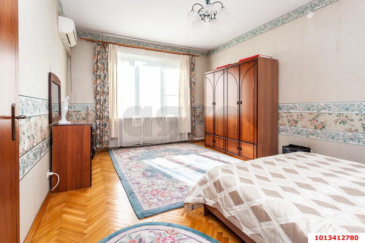 Фото №3: Дом 322&nbsp;м² + 5.99&nbsp;сот., 3&nbsp;эт. - Краснодар, Центральный внутригородской округ, мкр. Табачная Фабрика, ул. Ипподромная, 9