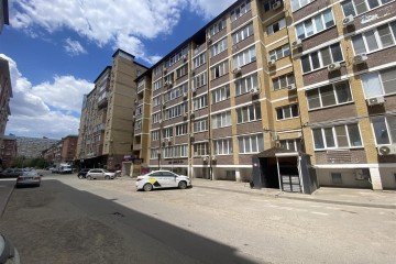 Фото №2: Торговое помещение 226 м² - Краснодар, мкр. Музыкальный, ул. имени Сергея Есенина, 94