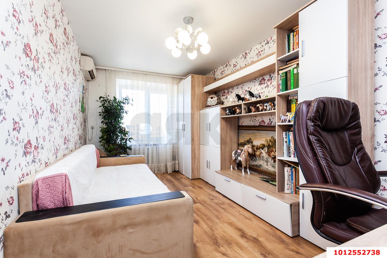 Фото №4: 3-комнатная квартира 70&nbsp;м², 4/9&nbsp;эт. - Краснодар, Прикубанский внутригородской округ, мкр. Табачная Фабрика, ул. имени Жлобы, 2