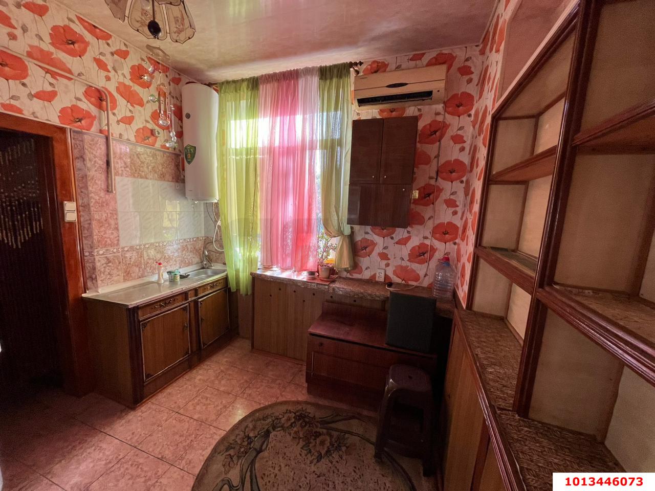 Фото №2: 3-комнатная квартира 59&nbsp;м², 3/3&nbsp;эт. - Краснодар, Центральный внутригородской округ, Покровка, мкр. Центральный, ул. Щорса, 5