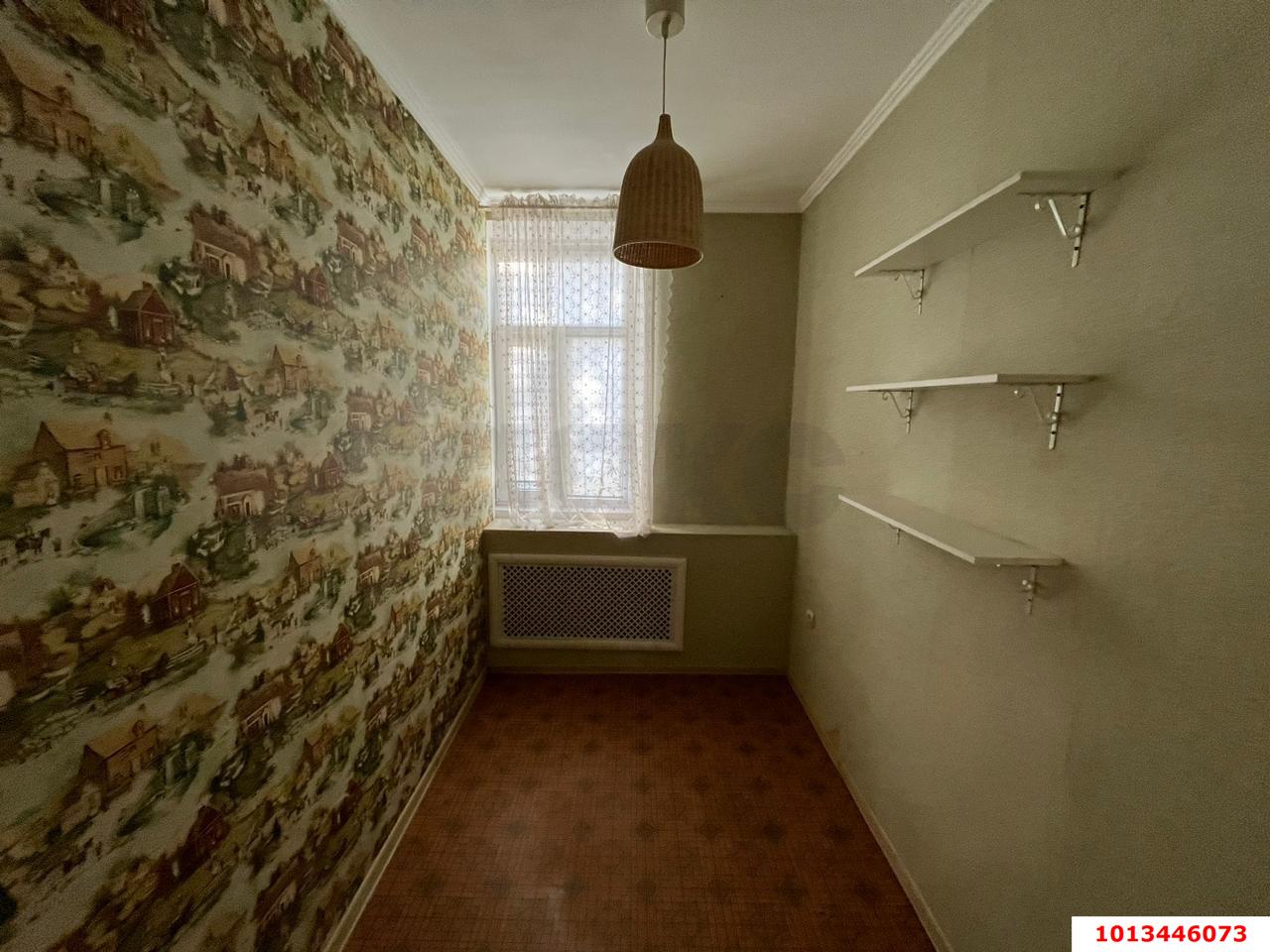 Фото №4: 3-комнатная квартира 59&nbsp;м², 3/3&nbsp;эт. - Краснодар, Центральный внутригородской округ, Покровка, мкр. Центральный, ул. Щорса, 5