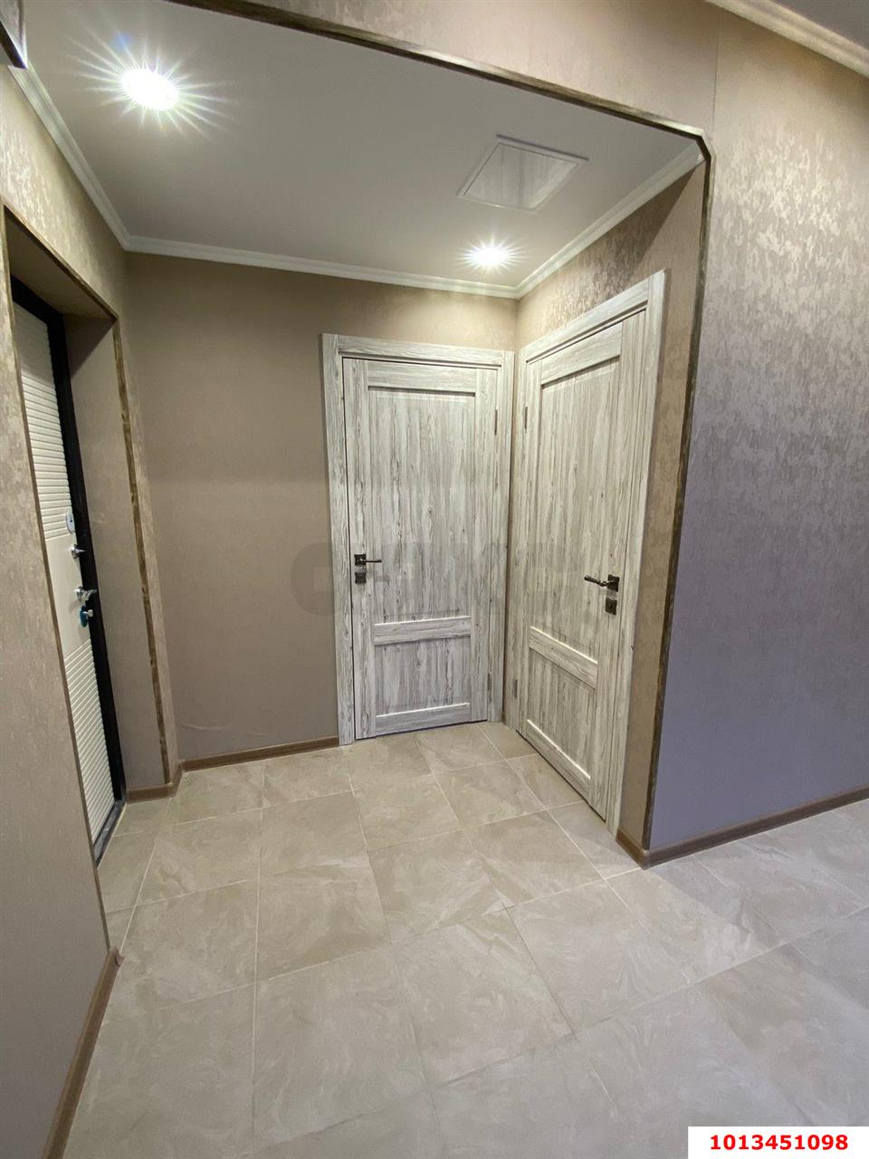Фото №6: Торговое помещение 35&nbsp;м², 6&nbsp;эт. - Краснодар, Прикубанский внутригородской округ, Музыкальный, мкр. ЖК Лучезарный, ул. Московская, 154к2