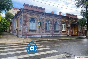 Фото №1: 4-комнатная квартира 94 м², 1/1 эт. - Краснодар, мкр. Центральный, ул. Гоголя, 33
