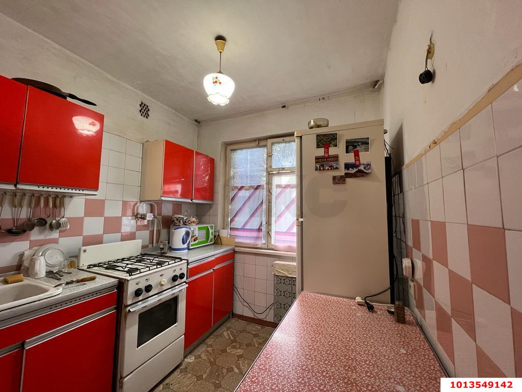Фото №1: 2-комнатная квартира 51&nbsp;м², 5/5&nbsp;эт. - Краснодар, Прикубанский внутригородской округ, мкр. Славянский, ул. Красных Партизан, 161/2