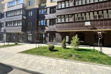 Фото №1: Торговое помещение 44 м², 1/16 эт. - Краснодар, мкр. жилой комплекс Ракурс, ул. имени Героя Ростовского, 8к6