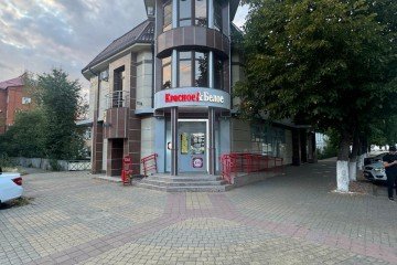 Фото №1: Отдельное здание 464 м² - Майкоп, мкр. Дружба, ул. Краснооктябрьская, 67А