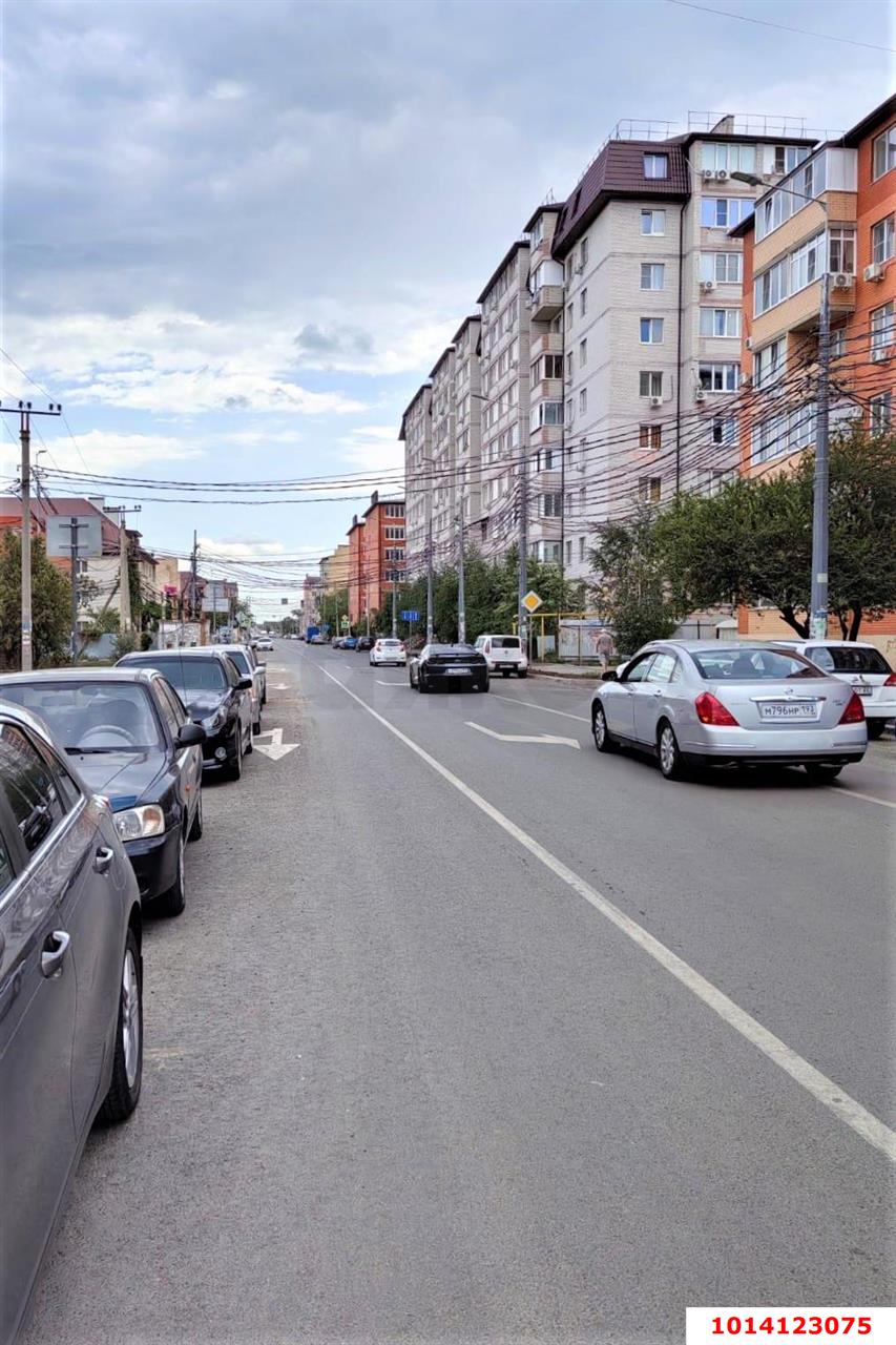 Фото №5: Торговое помещение 33&nbsp;м², 1/4&nbsp;эт. - Российский, мкр. Прикубанский внутригородской округ, ул. Ратной Славы, 25
