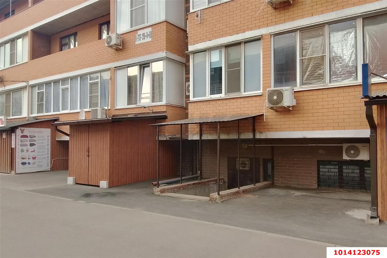 Фото №3: Торговое помещение 33&nbsp;м², 1/4&nbsp;эт. - Российский, мкр. Прикубанский внутригородской округ, ул. Ратной Славы, 25