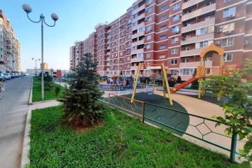 Фото №1: 2-комнатная квартира 45 м², 5/9 эт. - Краснодар, мкр. жилой комплекс Спортивная Деревня, ул. Западный Обход, 42к5