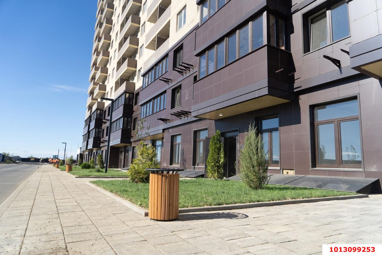 Фото №5: Торговое помещение 88&nbsp;м², 1/19&nbsp;эт. - Краснодар, Прикубанский внутригородской округ, мкр. жилой комплекс Ракурс, ул. имени Героя Ростовского, 8