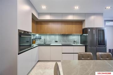 Фото №1: 3-комнатная квартира 90 м², 7/10 эт. - Краснодар, мкр. Светлоград, ул. Красных Партизан, 1/4к10