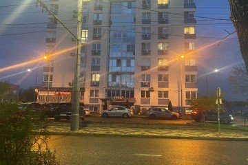 Фото №2: Офисное помещение 42 м² - Краснодар, мкр. Западный внутригородской округ, ул. Шоссе Нефтяников, 18