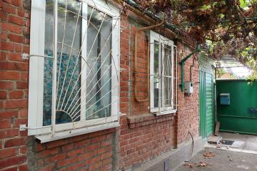 Фото №1: Часть дома 34&nbsp;м² + 1&nbsp;сот., 1&nbsp;эт. - Краснодар, мкр. Дубинка, ул. Титаровская, 107