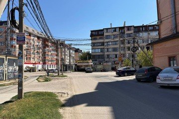 Фото №2: Торговое помещение 59 м² - Краснодар, мкр. Музыкальный, ул. имени Сергея Есенина, 84А