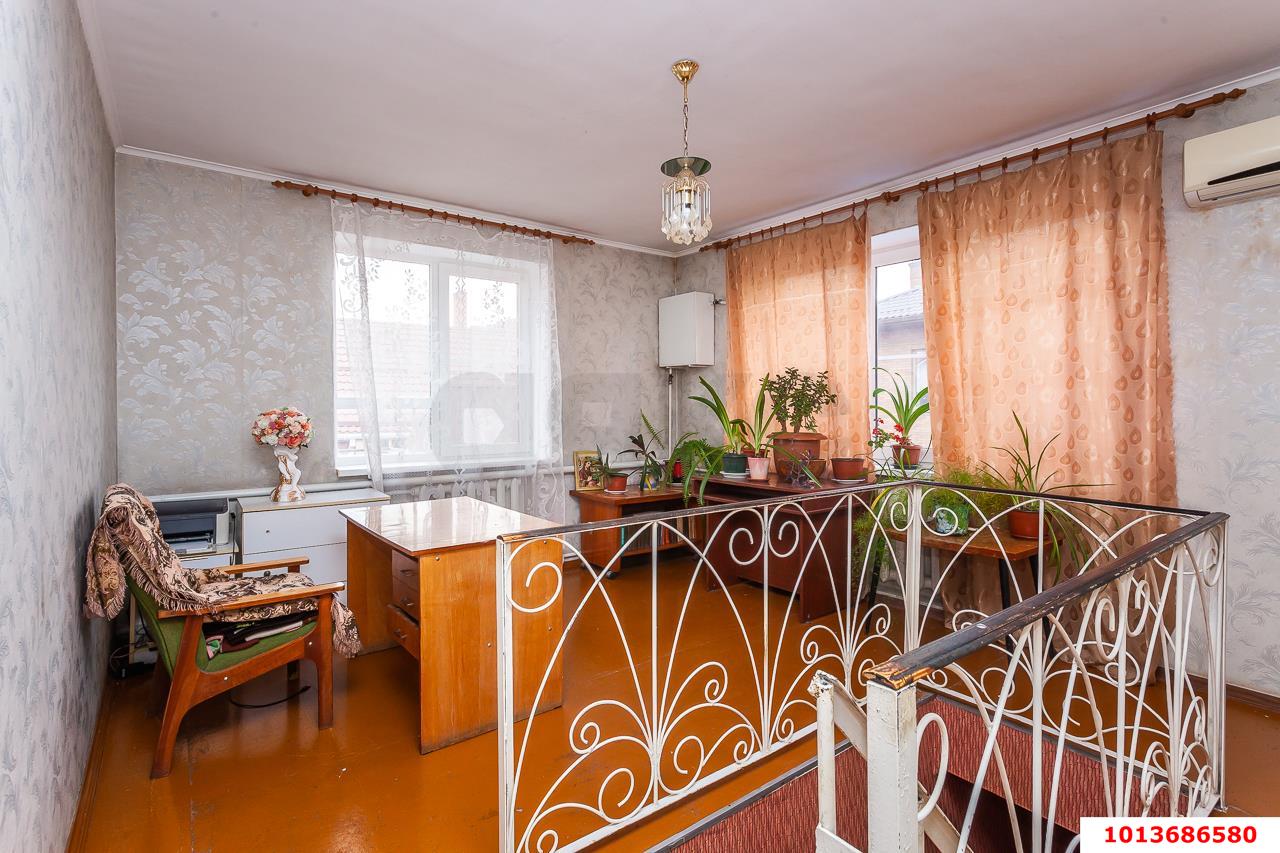 Фото №6: Дом 124&nbsp;м² + 6.36&nbsp;сот., 2&nbsp;эт. - Краснодар, Прикубанский внутригородской округ, Калинино, мкр. Завод Радиоизмерительных Приборов, ул. Каштановая, 1