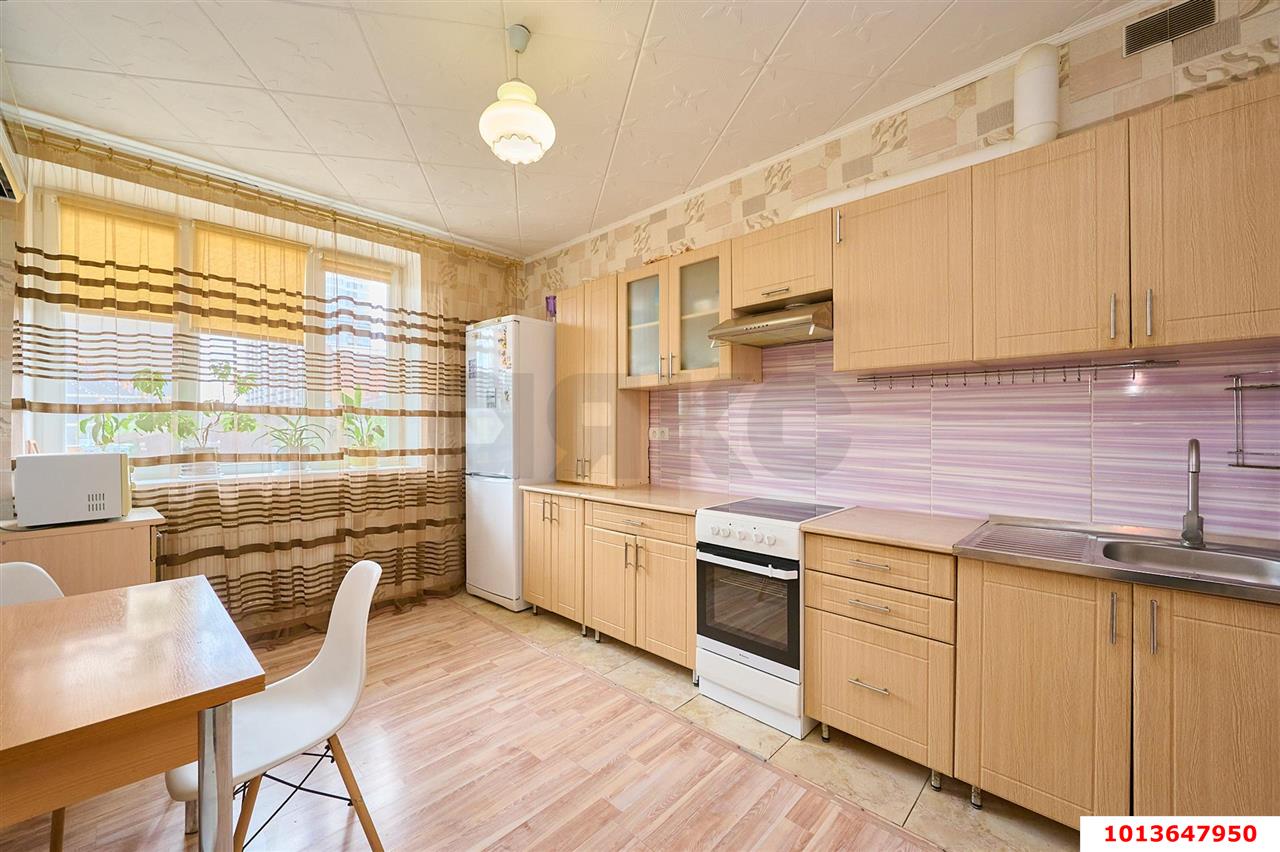 Фото №1: 2-комнатная квартира 58&nbsp;м², 1/7&nbsp;эт. - Краснодар, Прикубанский внутригородской округ, Завод Радиоизмерительных Приборов, Музыкальный, мкр. Ростовское Шоссе, ул. Жигулёвская, 15