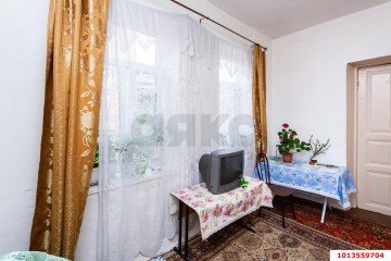 Фото №4: 3-комнатная квартира 40 м² - Краснодар, мкр. Центральный, ул. Фрунзе, 82