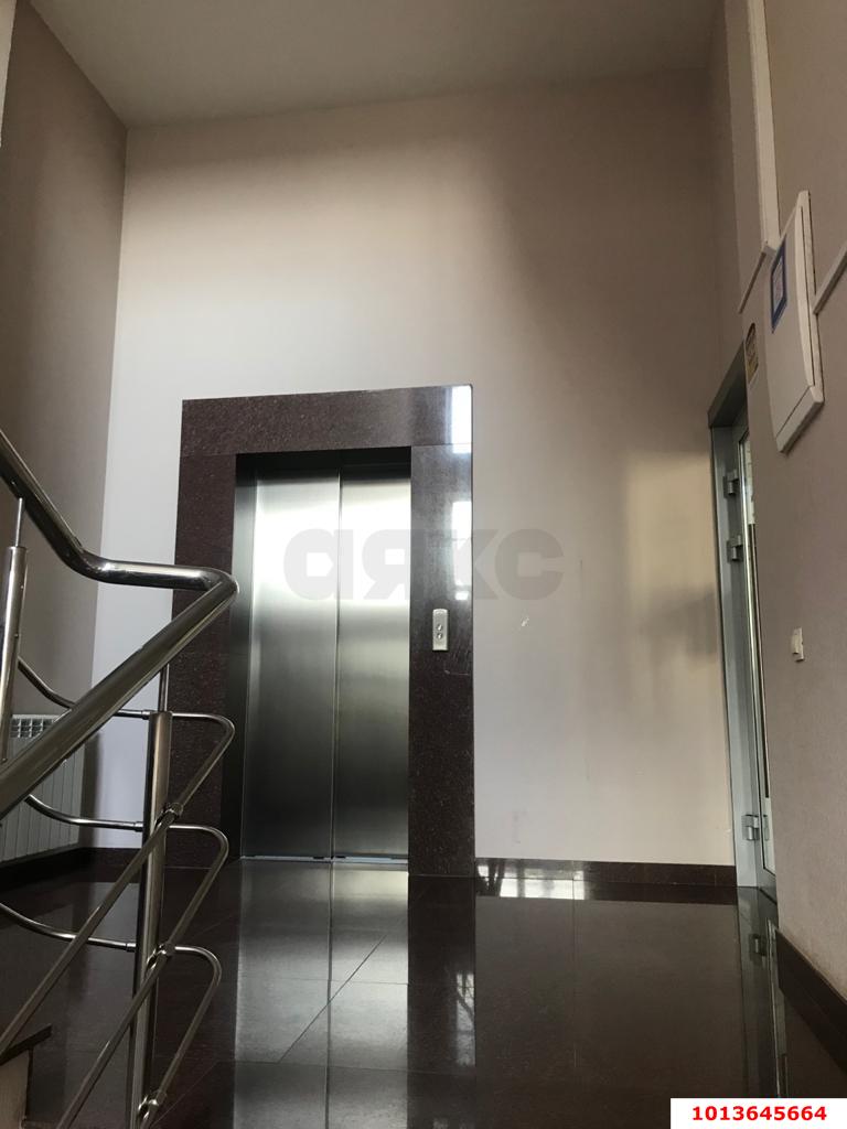 Фото №1: Офисное помещение 251&nbsp;м², 3/4&nbsp;эт. - Краснодар, мкр. Западный внутригородской округ, ул. Красных Партизан, 521