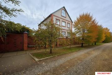 Фото №1: Дом 325 м² + 10 сот., 3 эт. - Берёзовый, мкр. Прикубанский внутригородской округ, ул. Зелёная, 21