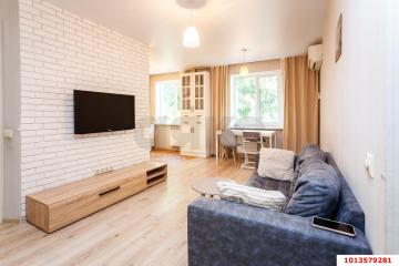 Фото №1: 3-комнатная квартира 58 м², 3/5 эт. - Краснодар, мкр. Авиагородок, ул. Авиагородок, 21