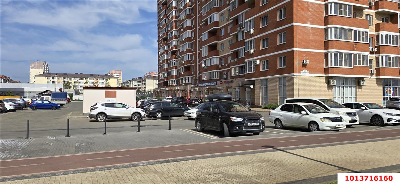 Фото №2: Торговое помещение 92&nbsp;м², 1/16&nbsp;эт. - Краснодар, Прикубанский внутригородской округ, Молодёжный, мкр. жилой комплекс Абрикос, ул. 5-я Дорожная, 68к2