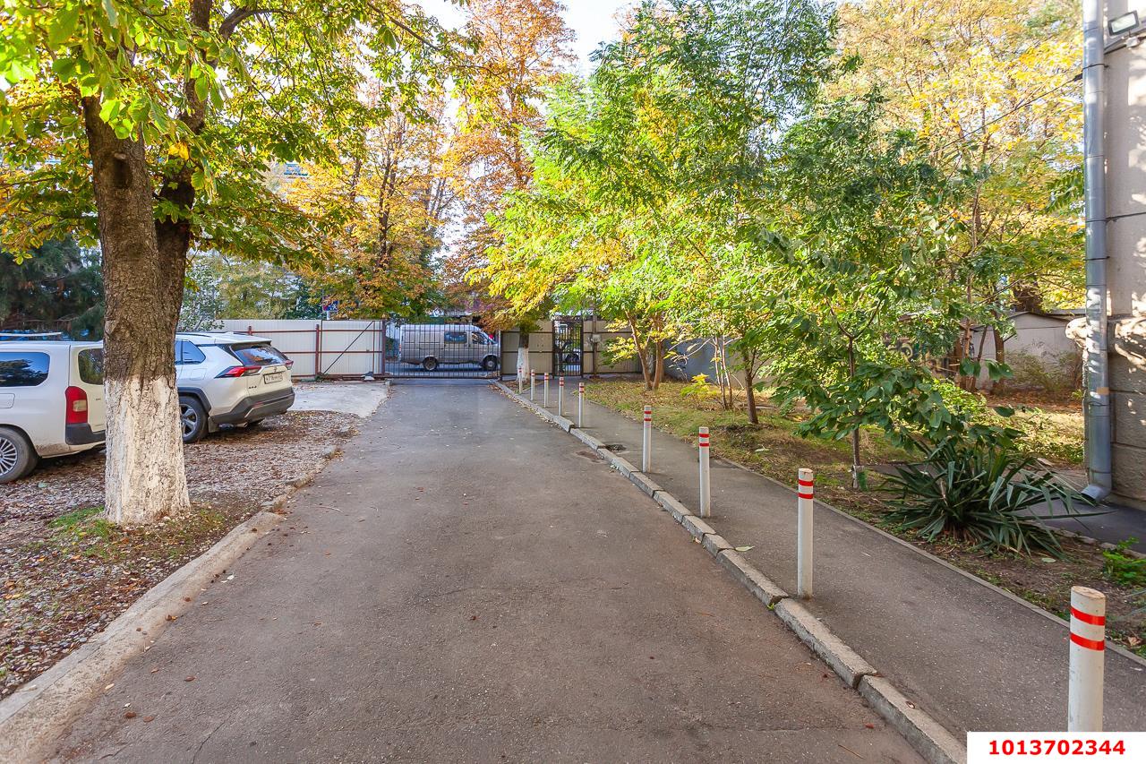 Фото №11: 1-комнатная квартира 46&nbsp;м², 3/5&nbsp;эт. - Краснодар, Западный внутригородской округ, мкр. Центральный, ул. Карасунская, 44