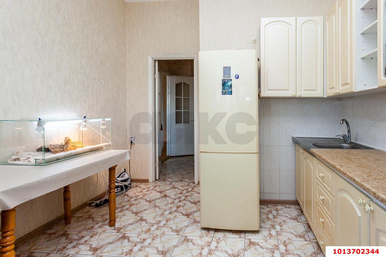 Фото №2: 1-комнатная квартира 46&nbsp;м², 3/5&nbsp;эт. - Краснодар, Западный внутригородской округ, мкр. Центральный, ул. Карасунская, 44