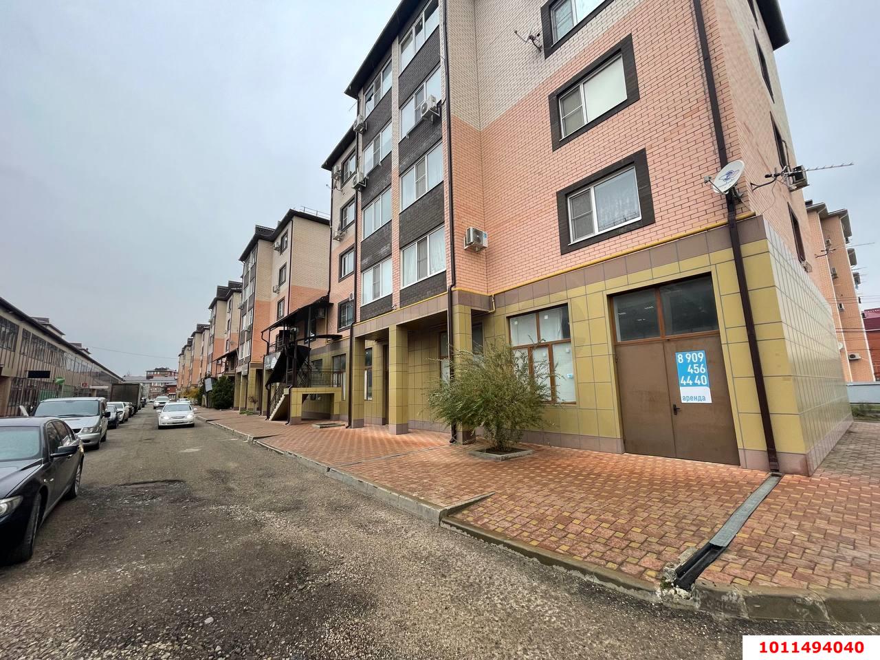 Фото №6: Торговое помещение 186&nbsp;м², 1/5&nbsp;эт. - Яблоновский, ул. Гагарина, 144/1к2