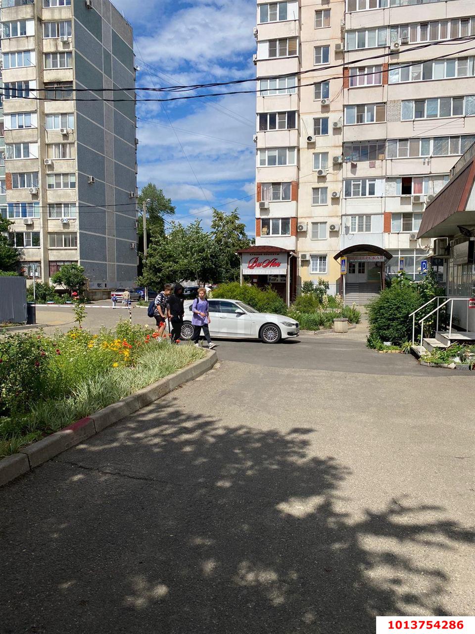 Фото №8: Торговое помещение 23&nbsp;м², 2/2&nbsp;эт. - Краснодар, Западный внутригородской округ, мкр. Юбилейный, пр-кт Чекистов, 17Е