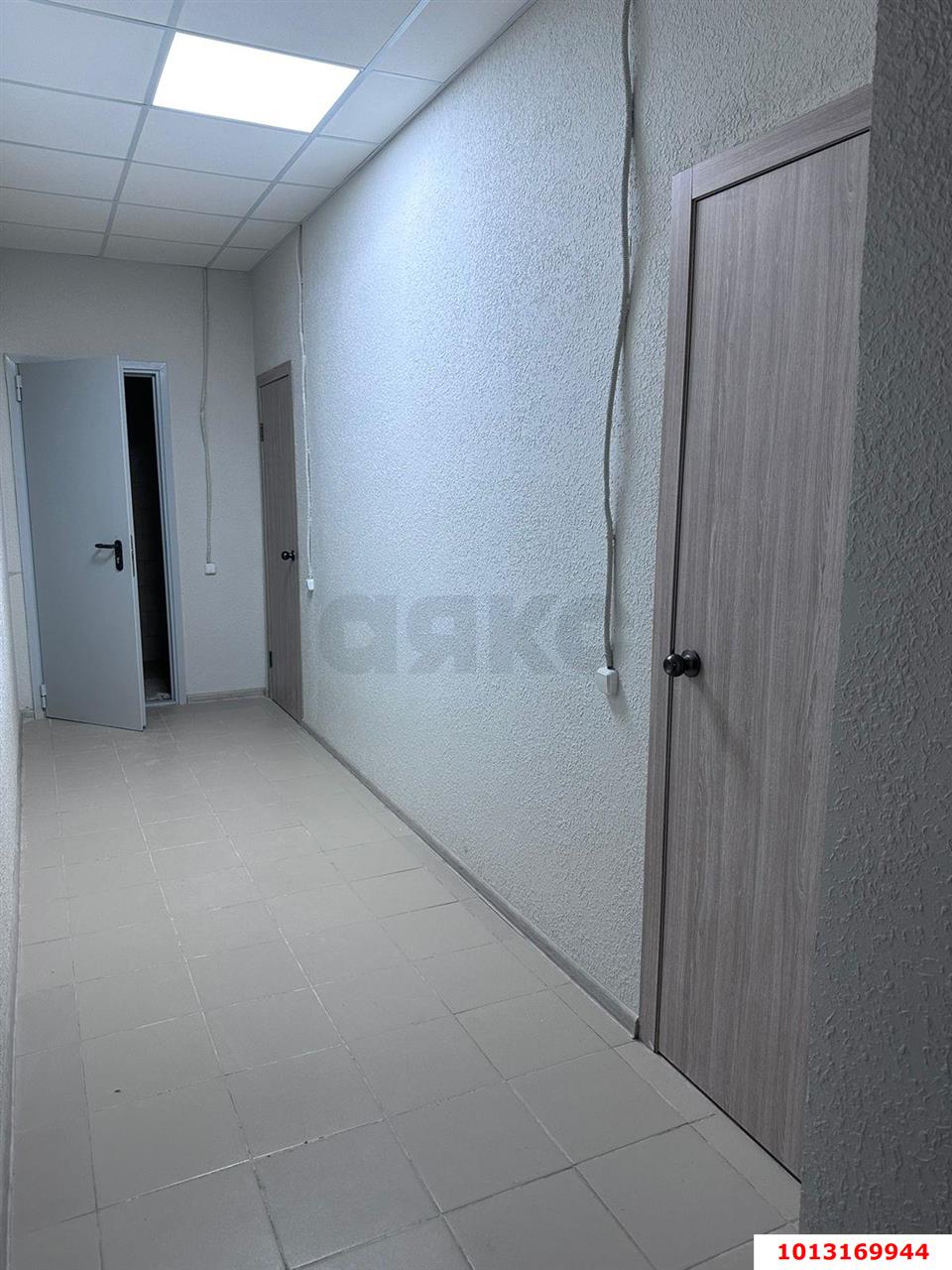 Фото №6: Торговое помещение 44&nbsp;м², 16&nbsp;эт. - Краснодар, Прикубанский внутригородской округ, ЖК Лучший, мкр. имени Петра Метальникова, ул. Петра Метальникова, 38