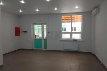 Фото №1: Торговое помещение 48 м², 1/8 эт. - Краснодар, мкр. жилой комплекс Дружный, ул. Адмирала Серебрякова, 3/1