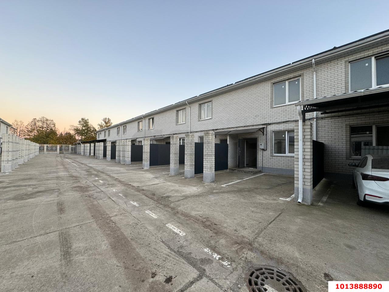 Фото №3: 3-комнатная квартира 91&nbsp;м², 1/2&nbsp;эт. - Пригородный, Карасунский внутригородской округ, мкр. Алтайский, ул. Болгарская, 14к2