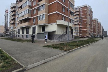 Фото №2: Торговое помещение 172 м² - Краснодар, мкр. жилой комплекс Лиговский, ул. Героя Пешкова, 3